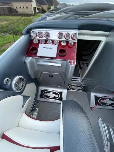 Slide: The Image of Cigarette 39' Top Gun Unlimited 2007 - 7