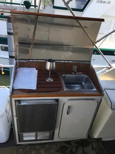 Slide: The Image of Chris-Craft 381 Catalina 1985 - 10