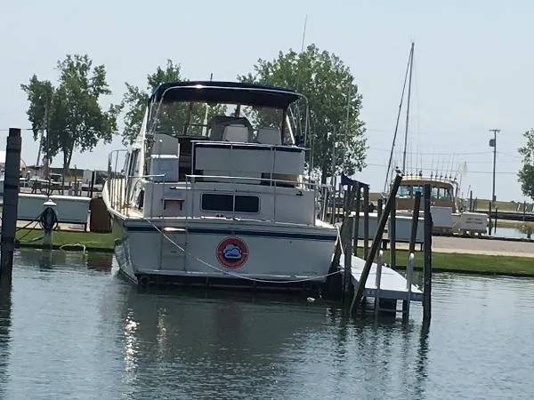 Slide: The Image of Chris-Craft 381 Catalina 1985 - 2