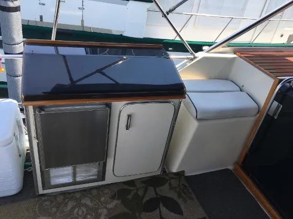 Slide: The Image of Chris-Craft 381 Catalina 1985 - 9
