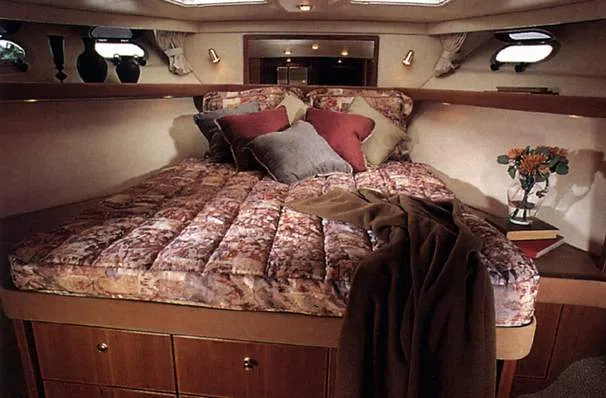 Slide: The Image of Bayliner 4788 Pilot House Motoryacht 1996 - 3