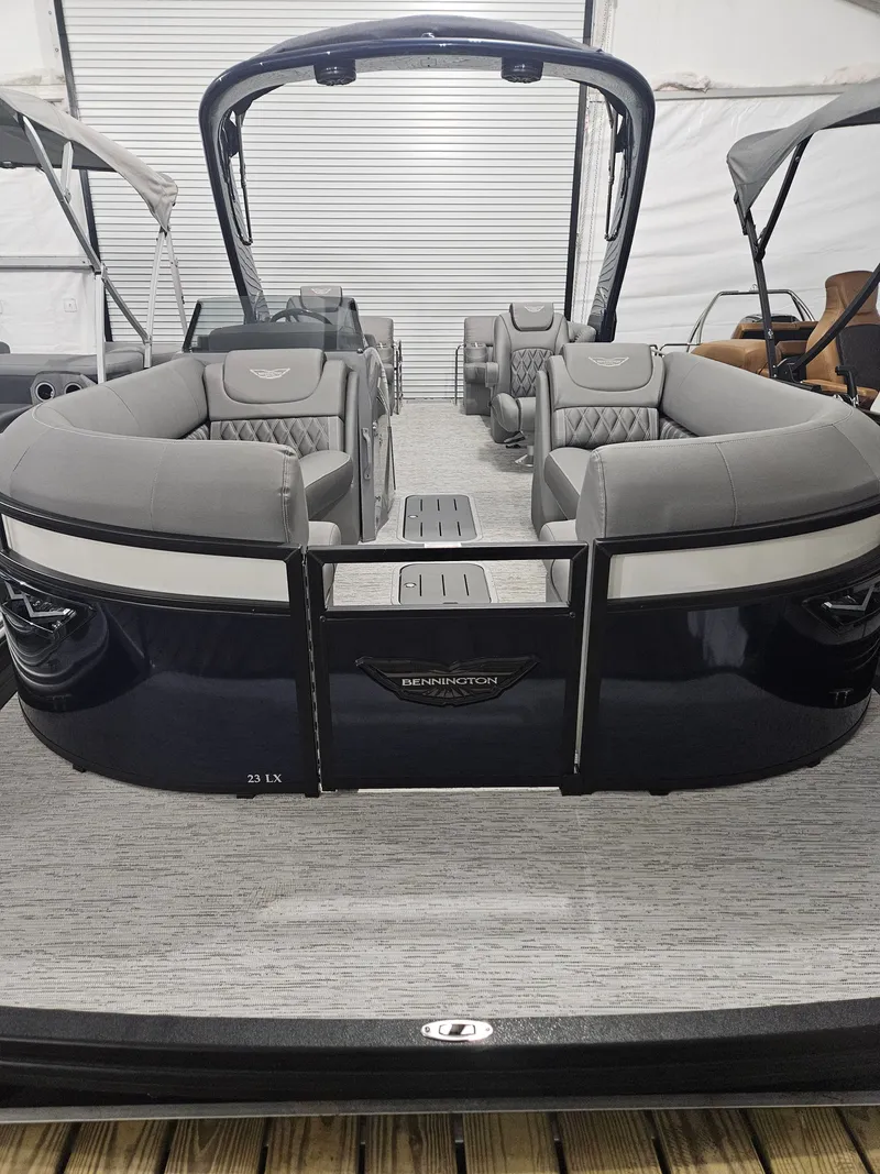 Slide: The Image of Bennington LXS SPORT 24 LXSFBA 2026 - 3