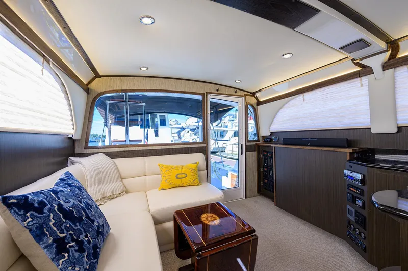 Slide: The Image of Bertram 38 - FIELD & SEA - Cabin - 2