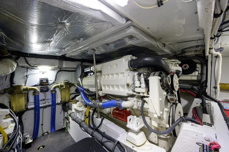 Slide: The Image of Bertram 38 - FIELD & SEA - - 22