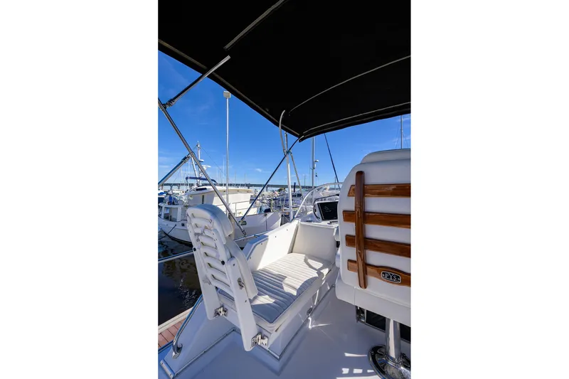 Slide: The Image of Bertram 38 - FIELD & SEA - - 32