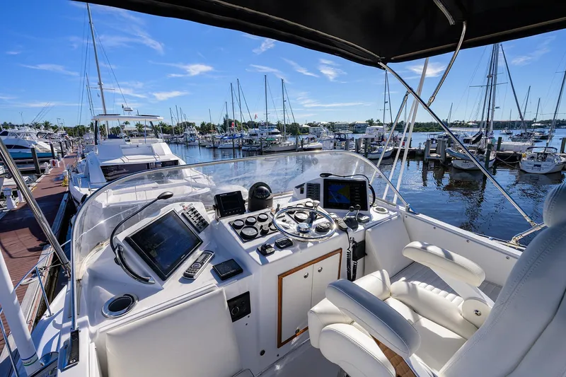 Slide: The Image of Bertram 38 - FIELD & SEA - - 33