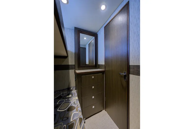 Slide: The Image of Bertram 38 - FIELD & SEA - - 38