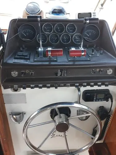 Slide: The Image of Chris-Craft 281 Catalina Express 1983 - 5
