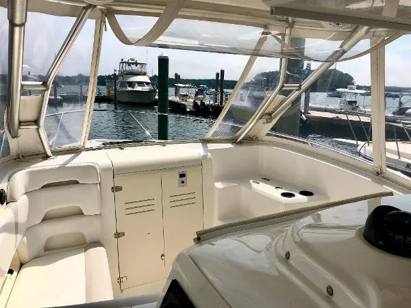 Slide: The Image of Boston Whaler 320 Outrage Cuddy Cabin 2008 - 9