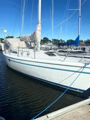 Slide: The Image of Catalina 36 MkII 1997 - 0