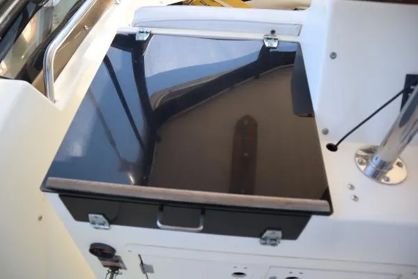 Slide: The Image of Pearson 34 Convertible 1990 - 10