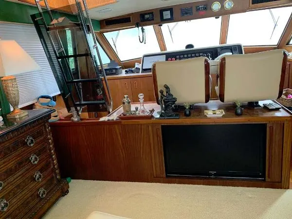 Slide: The Image of Hatteras Eurotransom motor yacht 1989 - 10