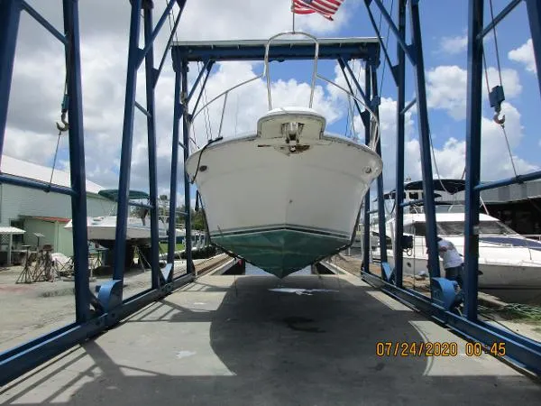 Slide: The Image of Sea Ray 370 Sundancer 1992 - 11