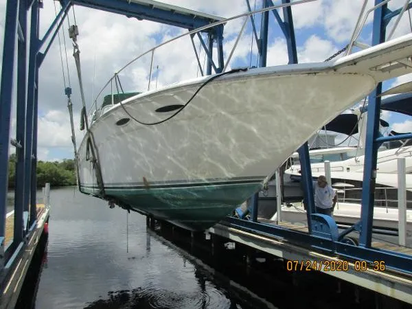 Slide: The Image of Sea Ray 370 Sundancer 1992 - 4