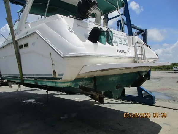 Slide: The Image of Sea Ray 370 Sundancer 1992 - 6