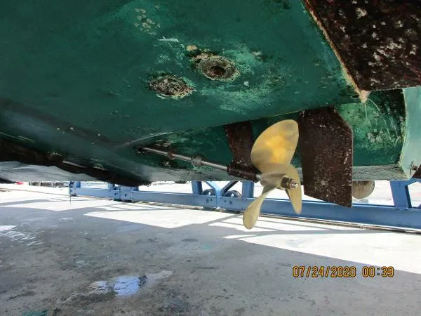 Slide: The Image of Sea Ray 370 Sundancer 1992 - 7