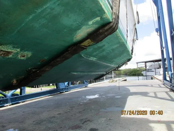 Slide: The Image of Sea Ray 370 Sundancer 1992 - 9