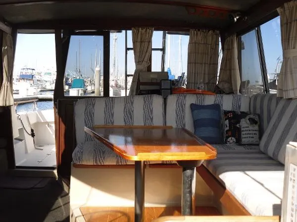 Slide: The Image of Bayliner 3270 Motoryacht 1985 - 2