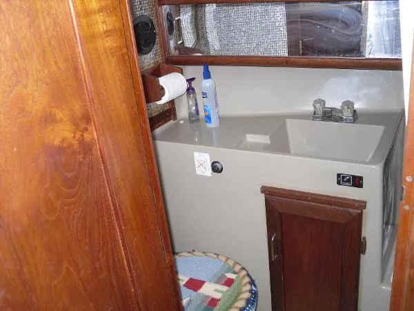 Slide: The Image of Bayliner 3270 Motoryacht 1985 - 6