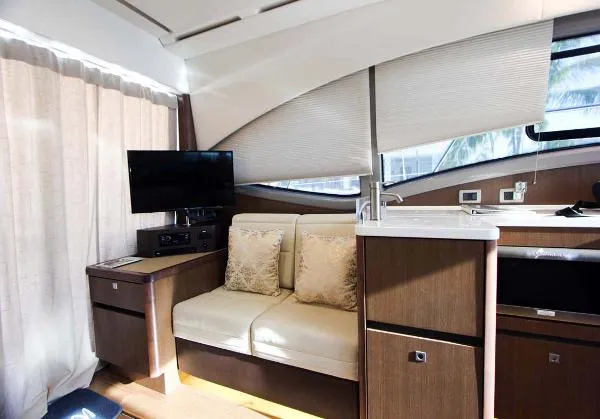 Slide: The Image of Sea Ray Sundancer 400 2017 - 8