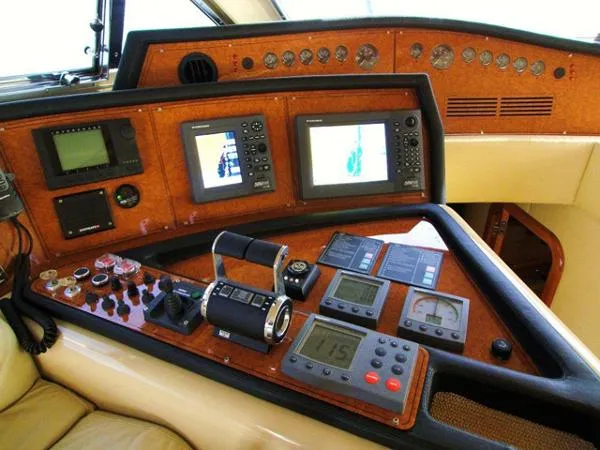 Slide: The Image of Ferretti 620 2003 - 6