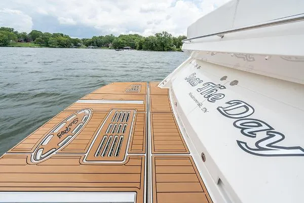 Slide: The Image of Sea Ray 510 Sundancer 2013 - 11