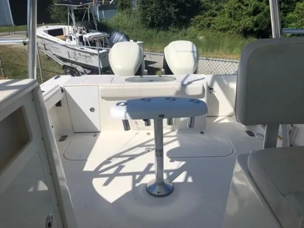 Slide: The Image of Pursuit 3370 Offshore 2006 - 7