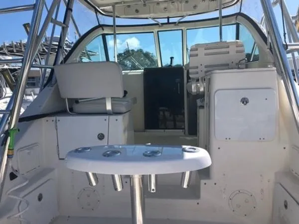 Slide: The Image of Pursuit 3370 Offshore 2006 - 8