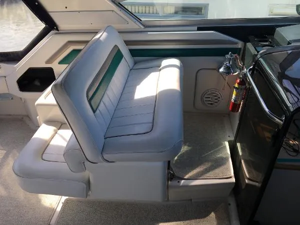 Slide: The Image of Sea Ray 400 Express Cruiser 1993 - 10