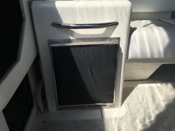 Slide: The Image of Sea Ray 400 Express Cruiser 1993 - 9