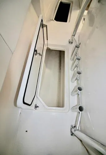 Slide: The Image of Fountain 38 Center Console 2012 - 7