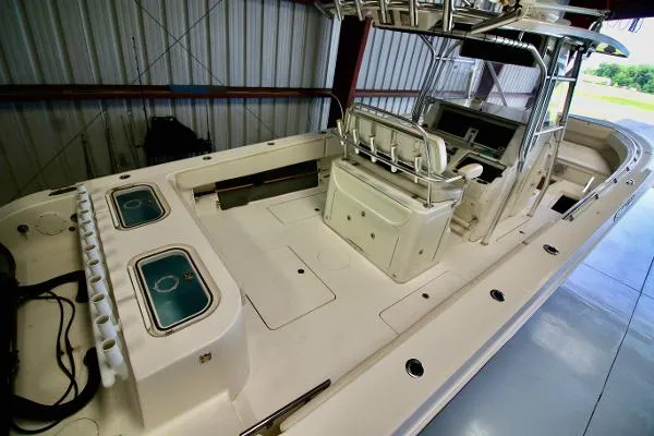 Slide: The Image of Fountain 38 Center Console 2012 - 9