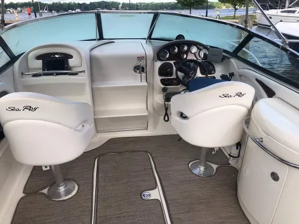 Slide: The Image of Sea Ray 290 Sun Sport 2005 - 3