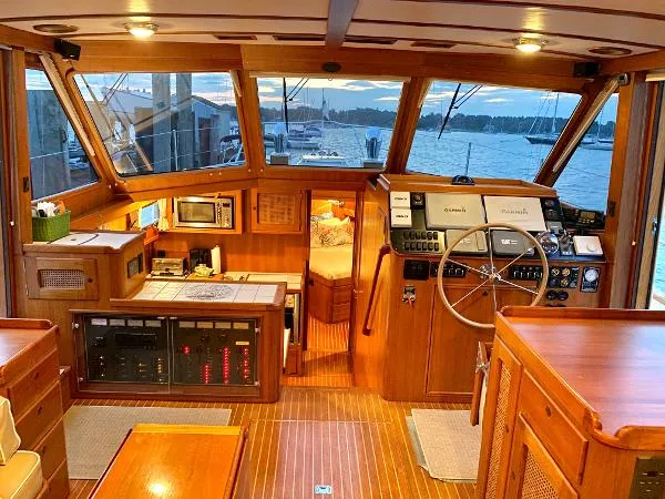 Slide: The Image of Lyman-Morse 52 Motoryacht 1994 - 10