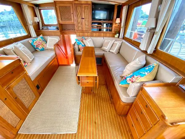 Slide: The Image of Lyman-Morse 52 Motoryacht 1994 - 3
