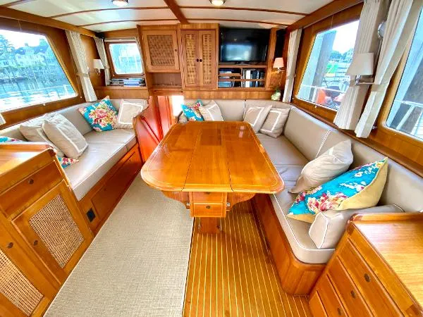 Slide: The Image of Lyman-Morse 52 Motoryacht 1994 - 4