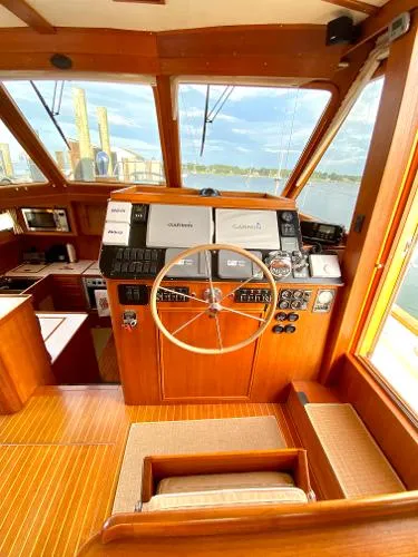 Slide: The Image of Lyman-Morse 52 Motoryacht 1994 - 7