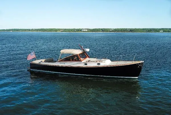 Slide: The Image of CH Marine Shelter Island Runabout 2000 - 4