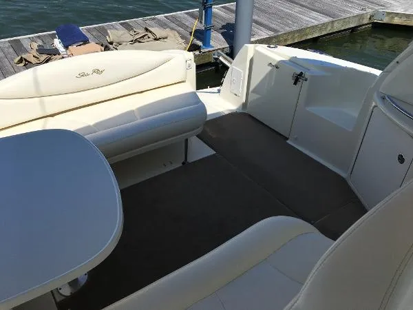 Slide: The Image of Sea Ray 380 Sundancer 2001 - 5