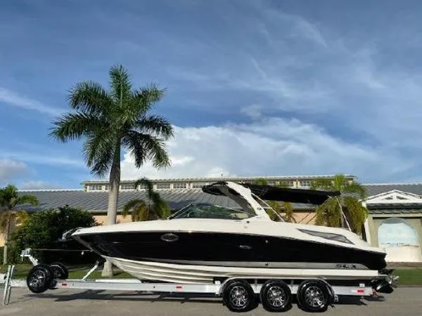 Slide: The Image of Sea Ray 300 SLX 2013 - 10
