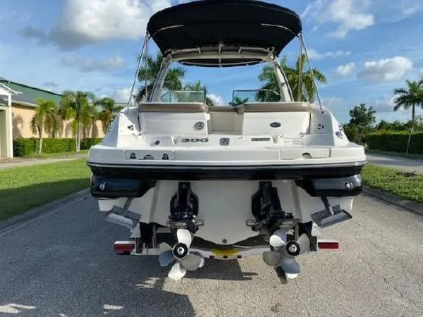 Slide: The Image of Sea Ray 300 SLX 2013 - 3