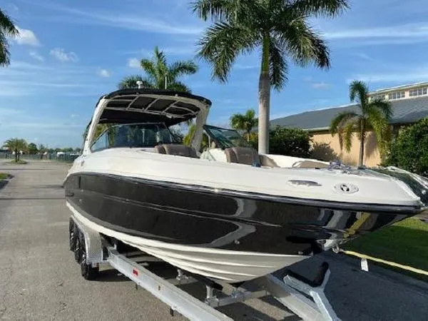 Slide: The Image of Sea Ray 300 SLX 2013 - 8