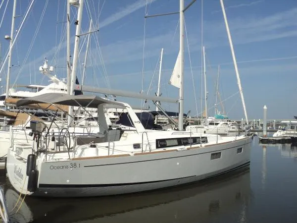 Slide: The Image of Beneteau Oceanis 38.1 2019 - 1