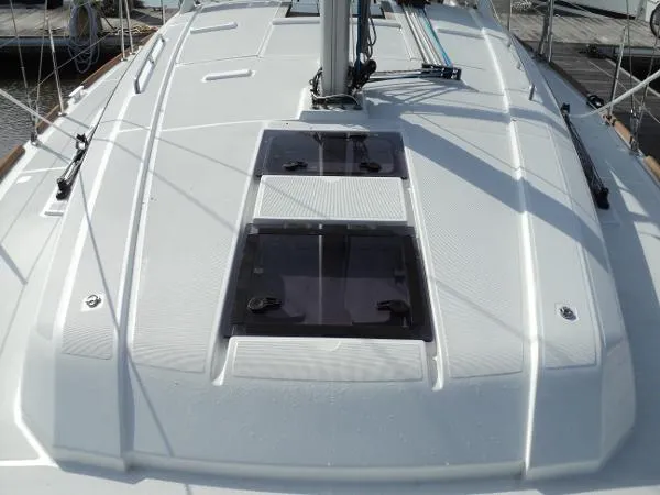 Slide: The Image of Beneteau Oceanis 38.1 2019 - 8