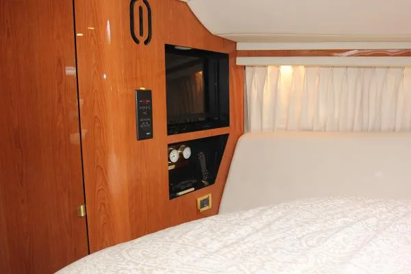 Slide: The Image of Sea Ray 580 Super Sun Sport 2000 - 11