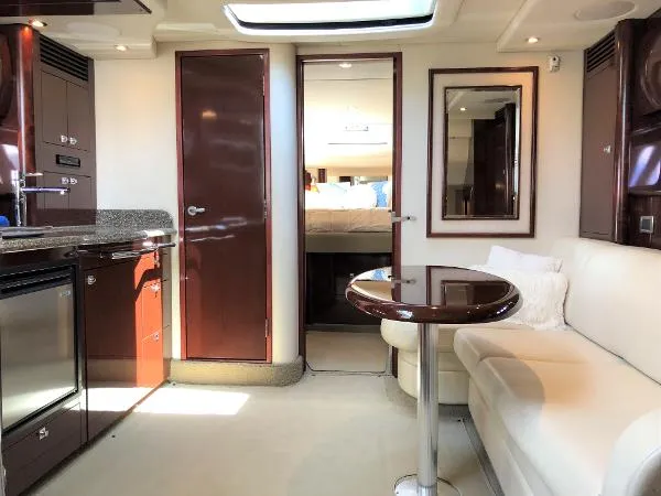 Slide: The Image of Sea Ray 40 Sundancer 2008 - 8