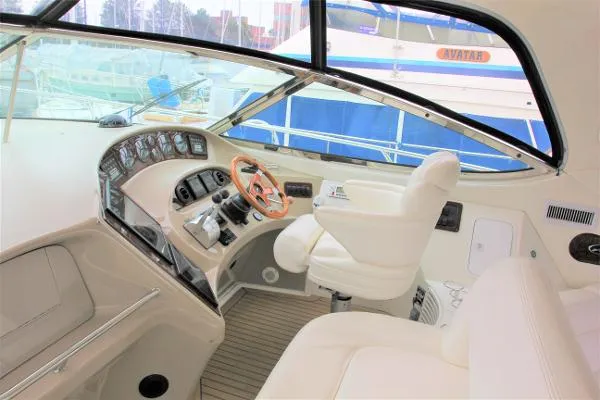 Slide: The Image of Sea Ray 580 Super Sun Sport 2000 - 7