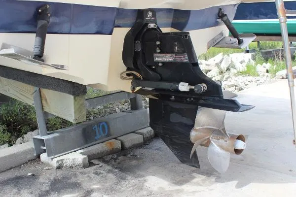 Slide: The Image of Sea Ray 240 Sundeck 2006 - 5