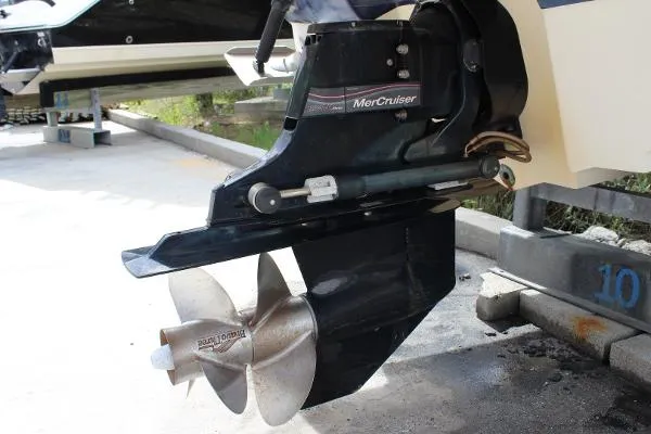 Slide: The Image of Sea Ray 240 Sundeck 2006 - 6