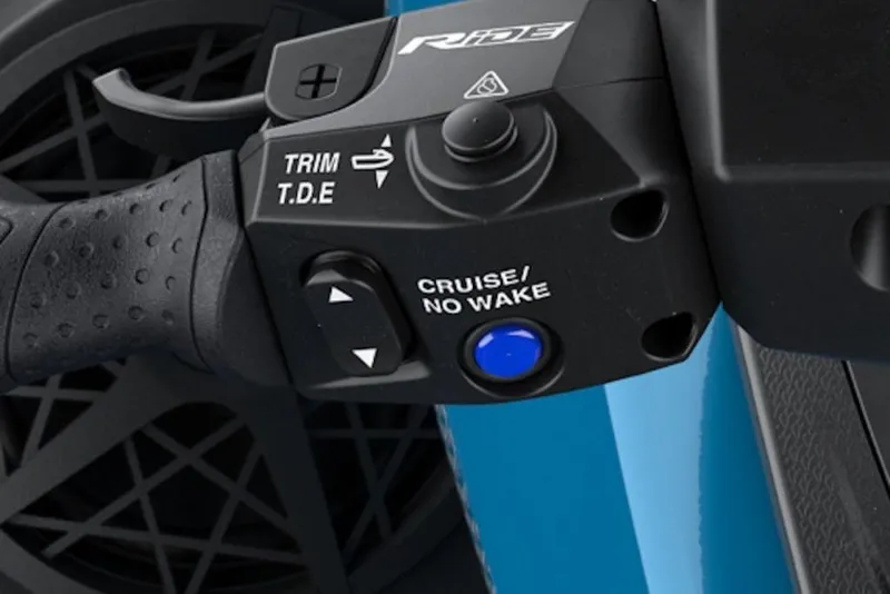 Slide: The Image of 2025 Yamaha WaveRunner FX Cruiser SVHO handlebar controls with cruise and trim features. - 28